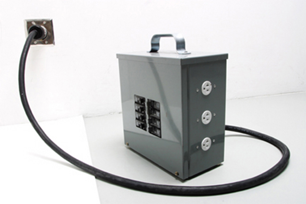 Lunch Box Style electrical Box, two  included with 6 outlets ea 600 amps total
