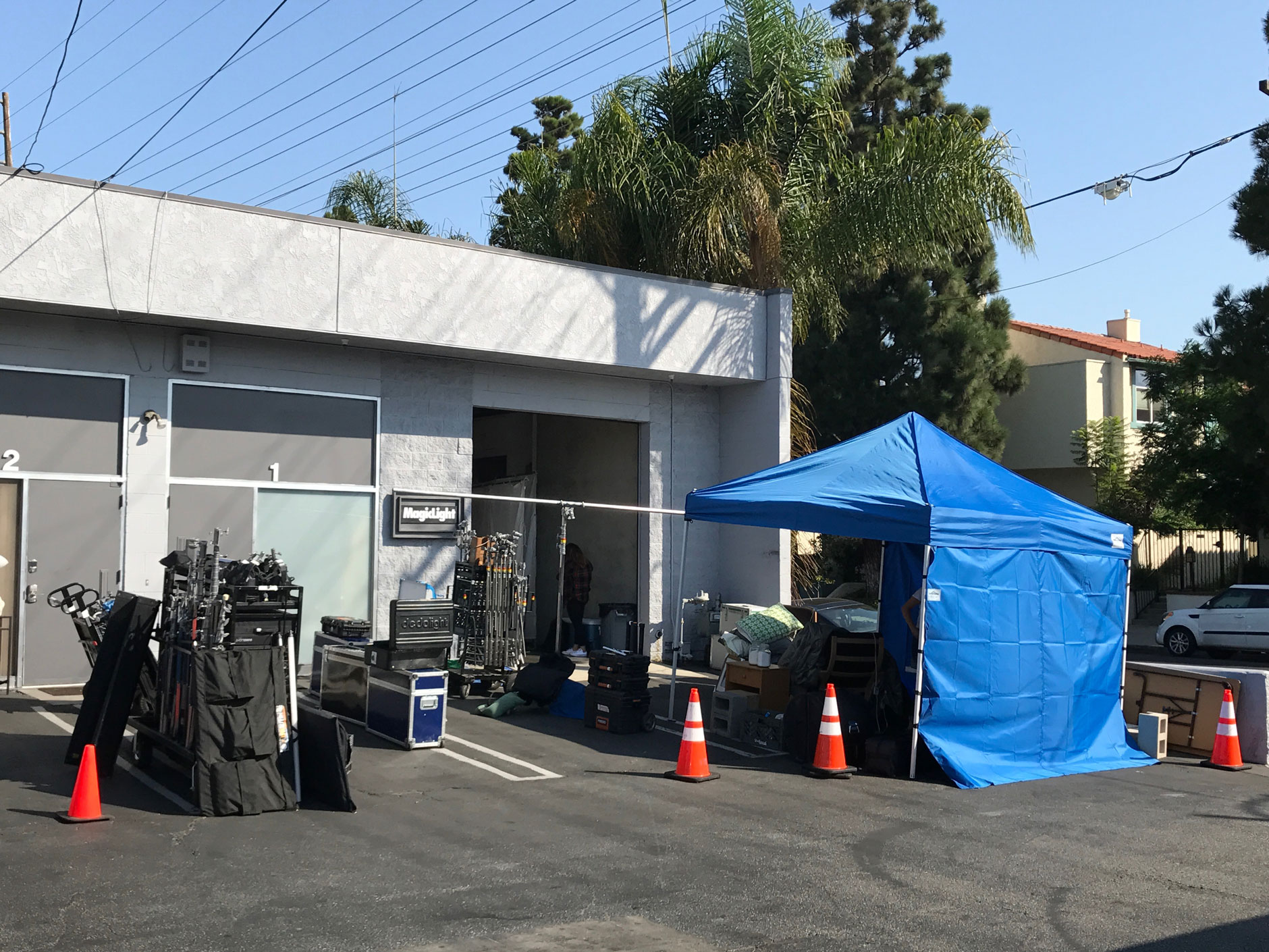 Rental Studio with Outdoor area for  PopUp Lunch in-parking-lot